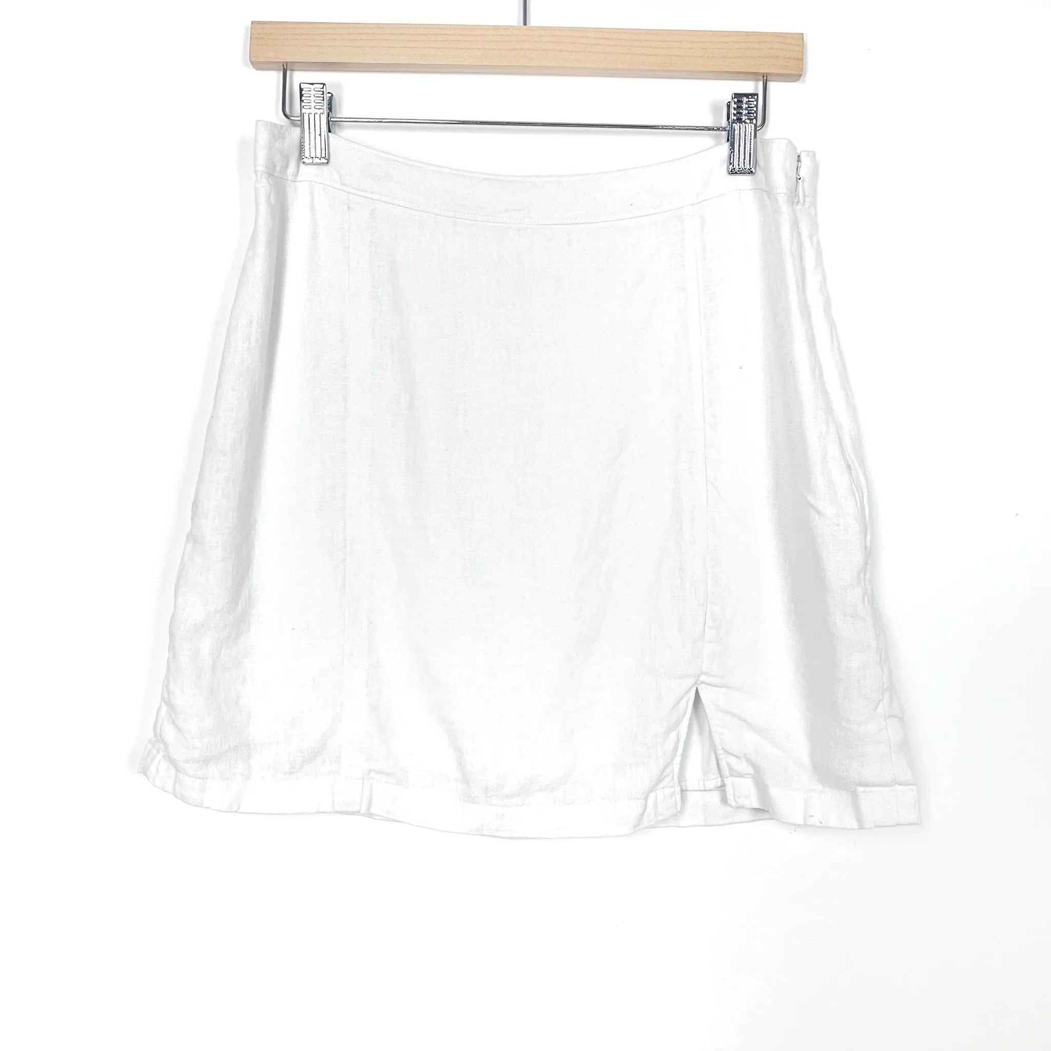 Abercrombie & Fitch White Skirt- Size M