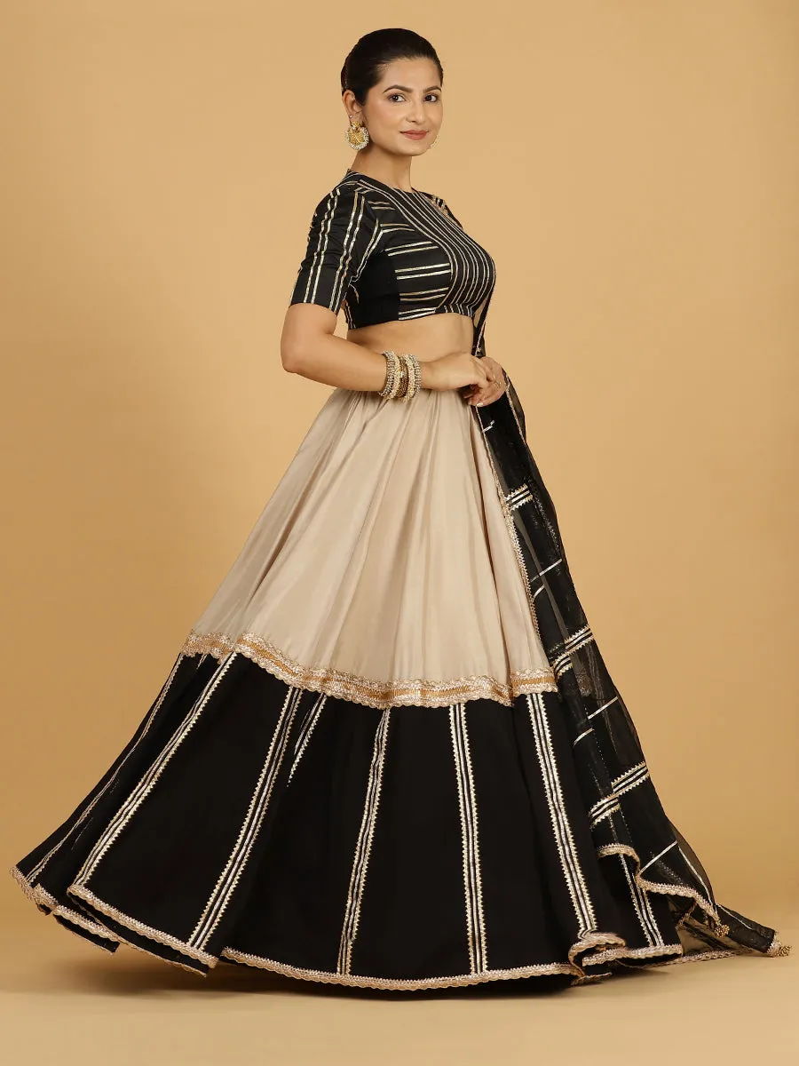 Mastani x Tyohaar | Oyster Grey Panelled Lehenga Skirt