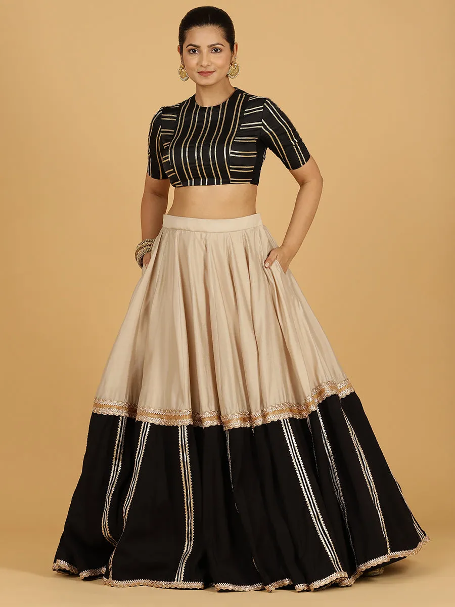 Mastani x Tyohaar | Oyster Grey Panelled Lehenga Skirt