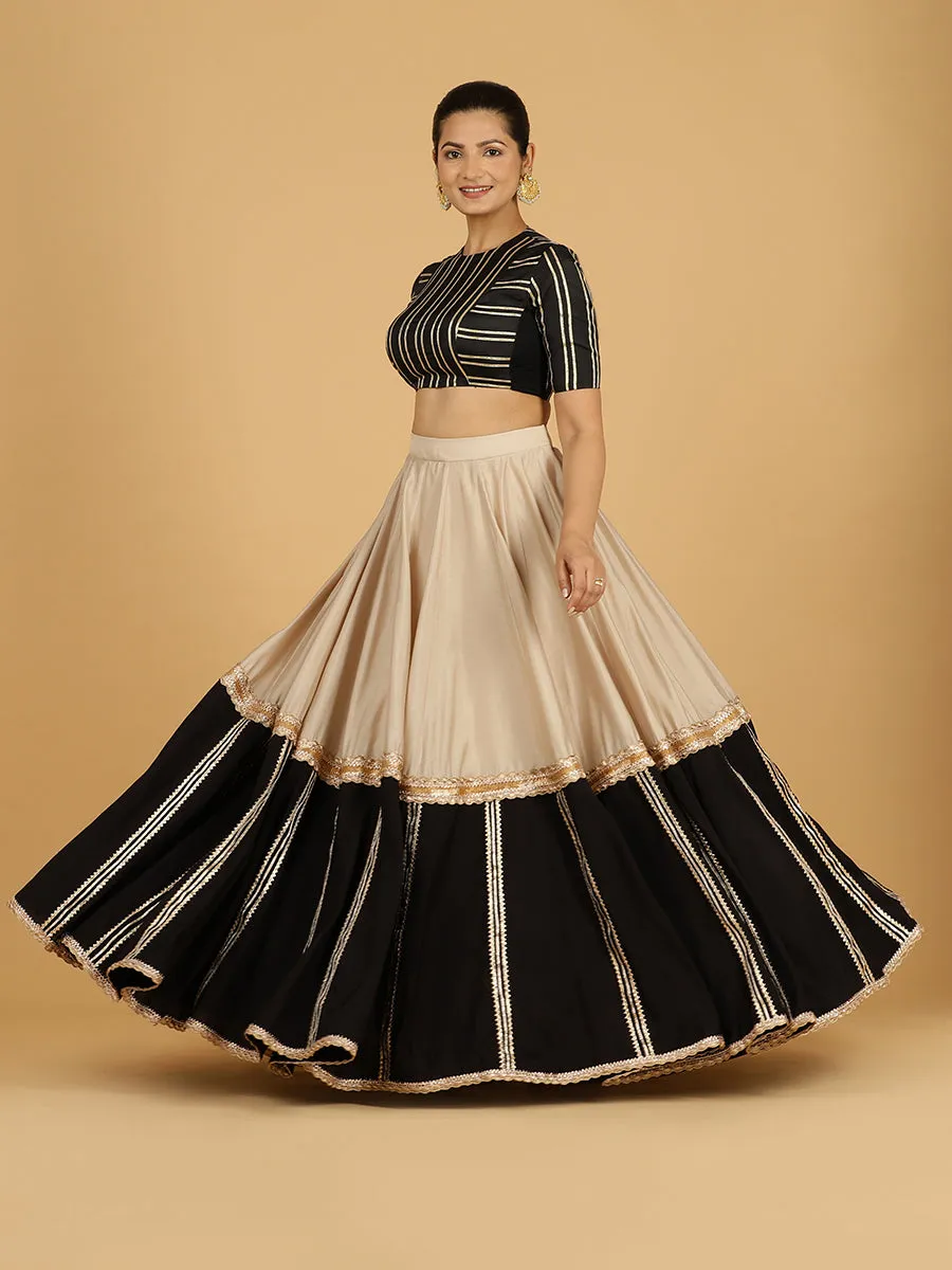 Mastani x Tyohaar | Oyster Grey Panelled Lehenga Skirt