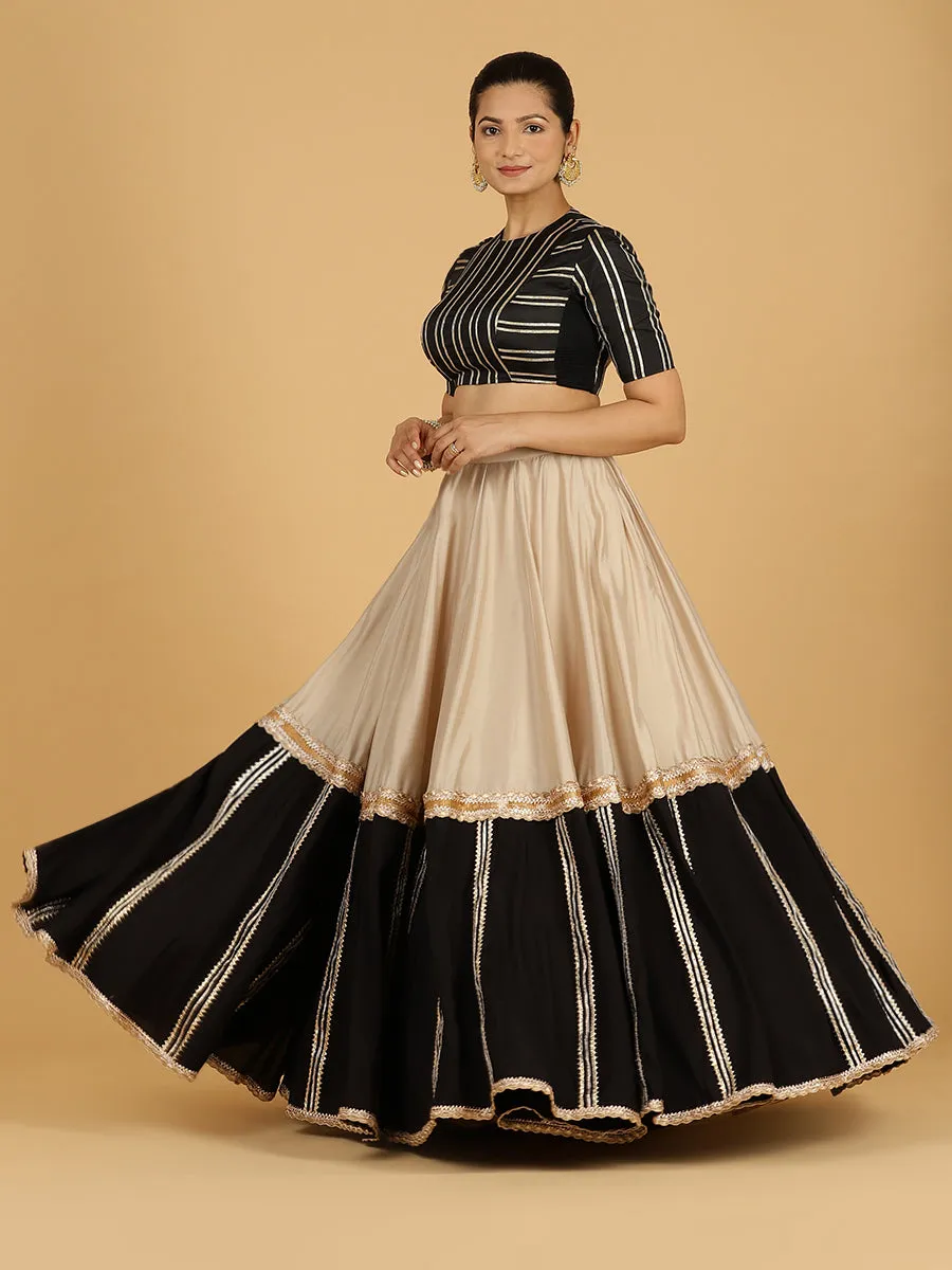 Mastani x Tyohaar | Oyster Grey Panelled Lehenga Skirt