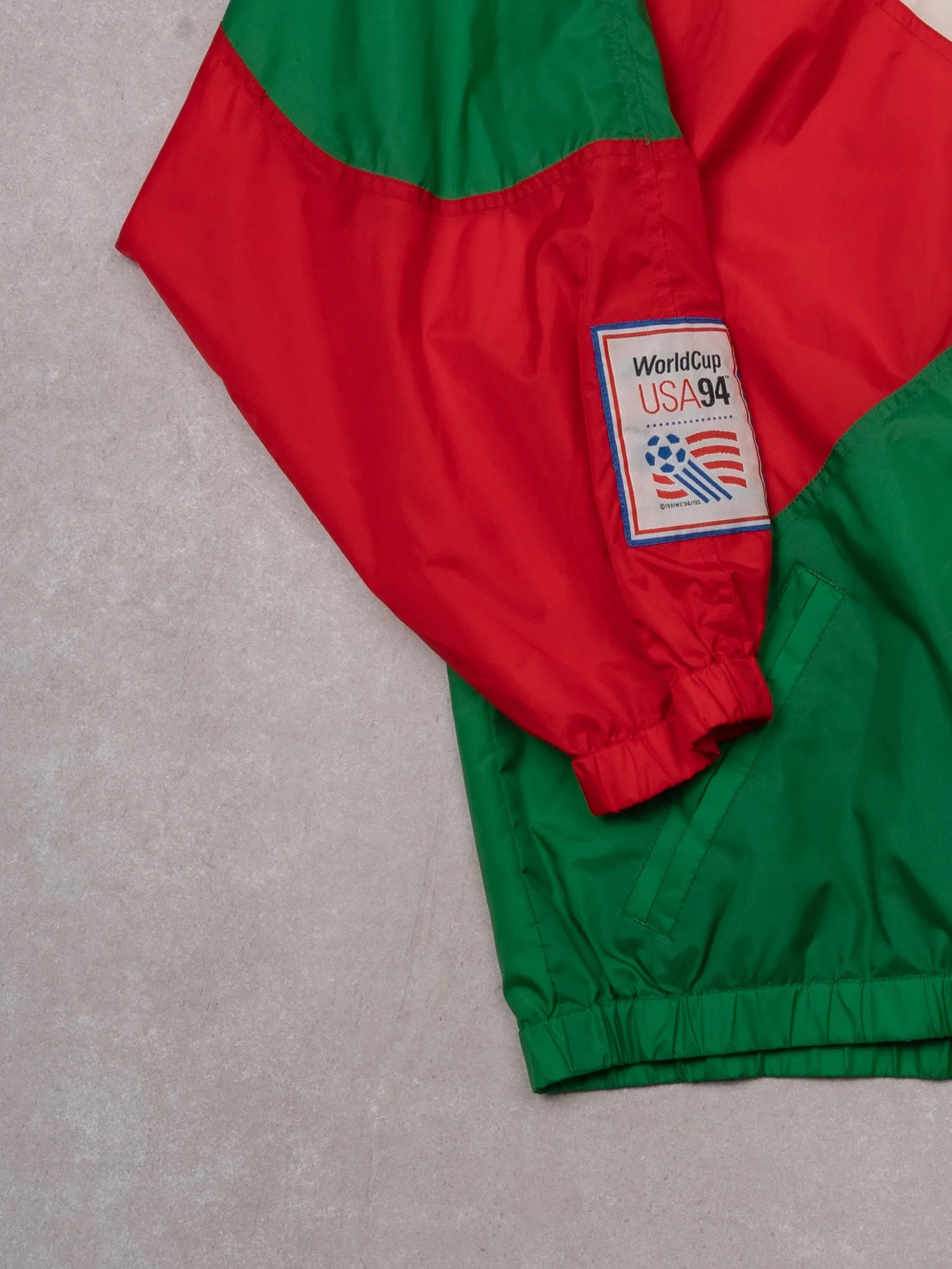 Vintage '94 White   Green   Red World Cup Italy Windbreaker (XL/XXL)